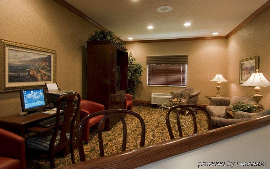 Baymont By Wyndham Chelsea Hotel Interior photo